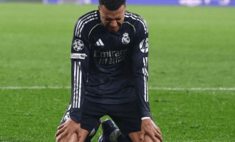 不装了，姆巴佩突爆争议消息！法国队不满，球迷：别耽误世界杯了