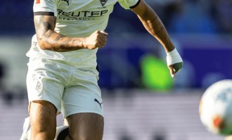 德甲门兴中场卡斯特罗普转换会籍至韩国