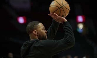 三分大赛-利拉德险胜布克夺冠 生涯第三次追平历史