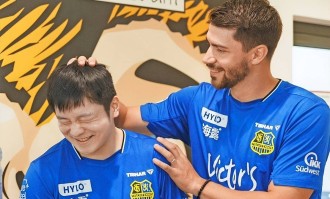 触底反弹！樊振东德甲首次二连胜，他赛后坦言全靠这两位“贵人”