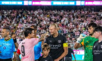 欧冠决赛战术解析：曼城如何利用数据驱动的战略击败对手？