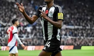 亚历山大·伊萨克！合同僵局，豪门争抢！