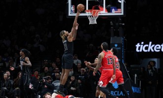 克拉克斯顿28+10特拉奥雷13+13 篮网送公牛5连败